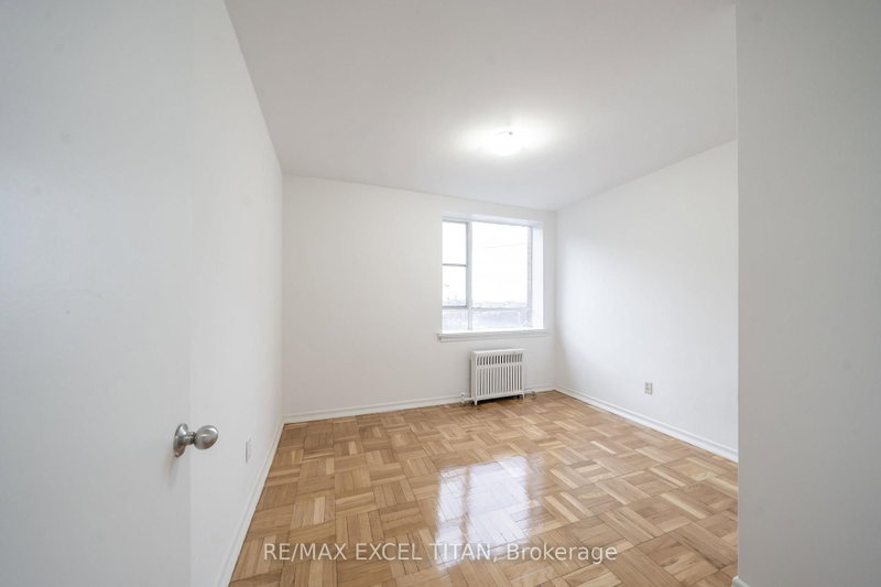103 - 2507 Eglinton Avenue W