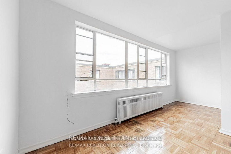 308 - 2515 Eglinton Avenue W