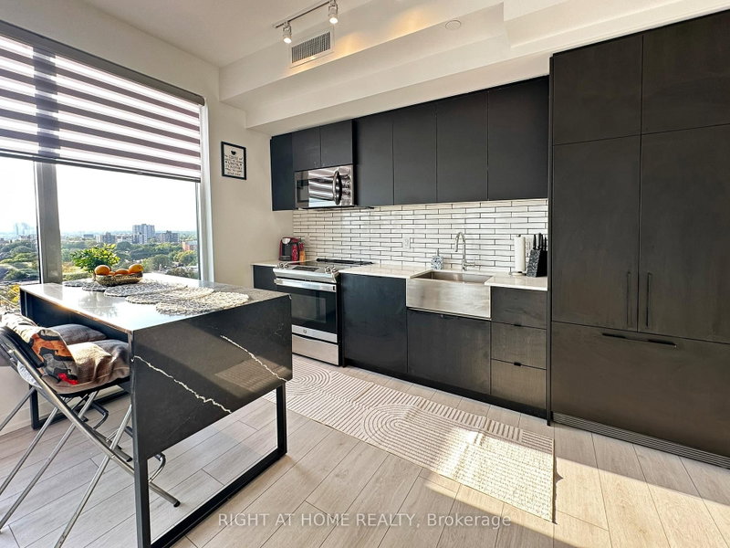 LPH12 - 270 Dufferin Street