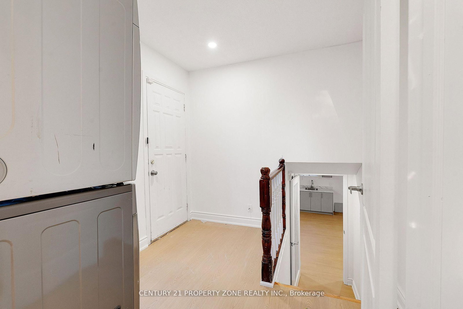 96 Centre Street N • Brampton, ON photo 10