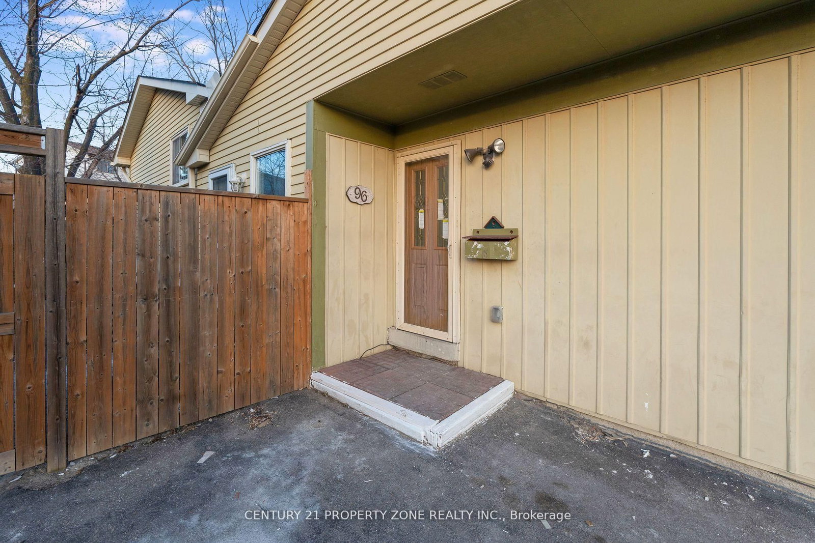 96 Centre Street N • Brampton, ON photo 23