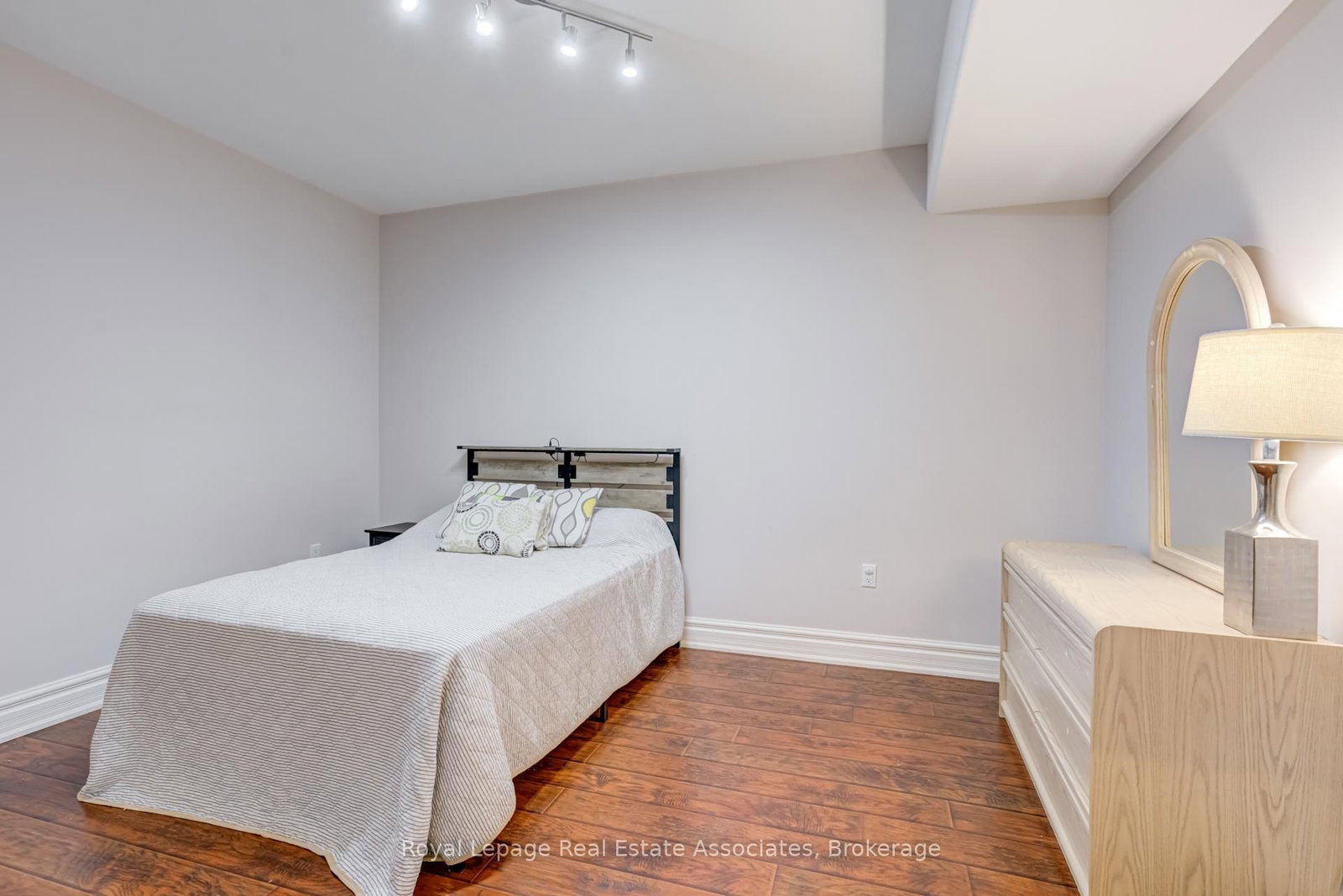20 Cannington Crescent • Brampton, ON photo 41