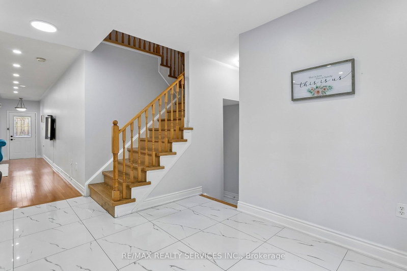 276 Fitzgerald Milton,ON L9T 5Y3 — Photo 12