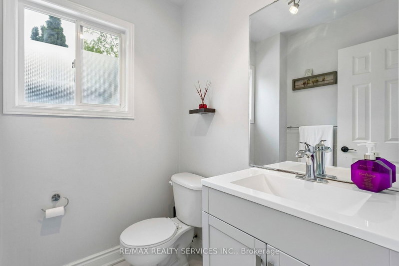 276 Fitzgerald Milton,ON L9T 5Y3 — Photo 13