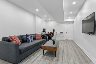 276 Fitzgerald Milton,ON L9T 5Y3 — Photo 32