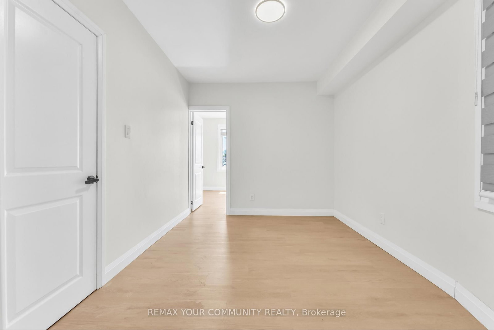 Upper Level - 1822 St Clair Avenue W, Toronto 4