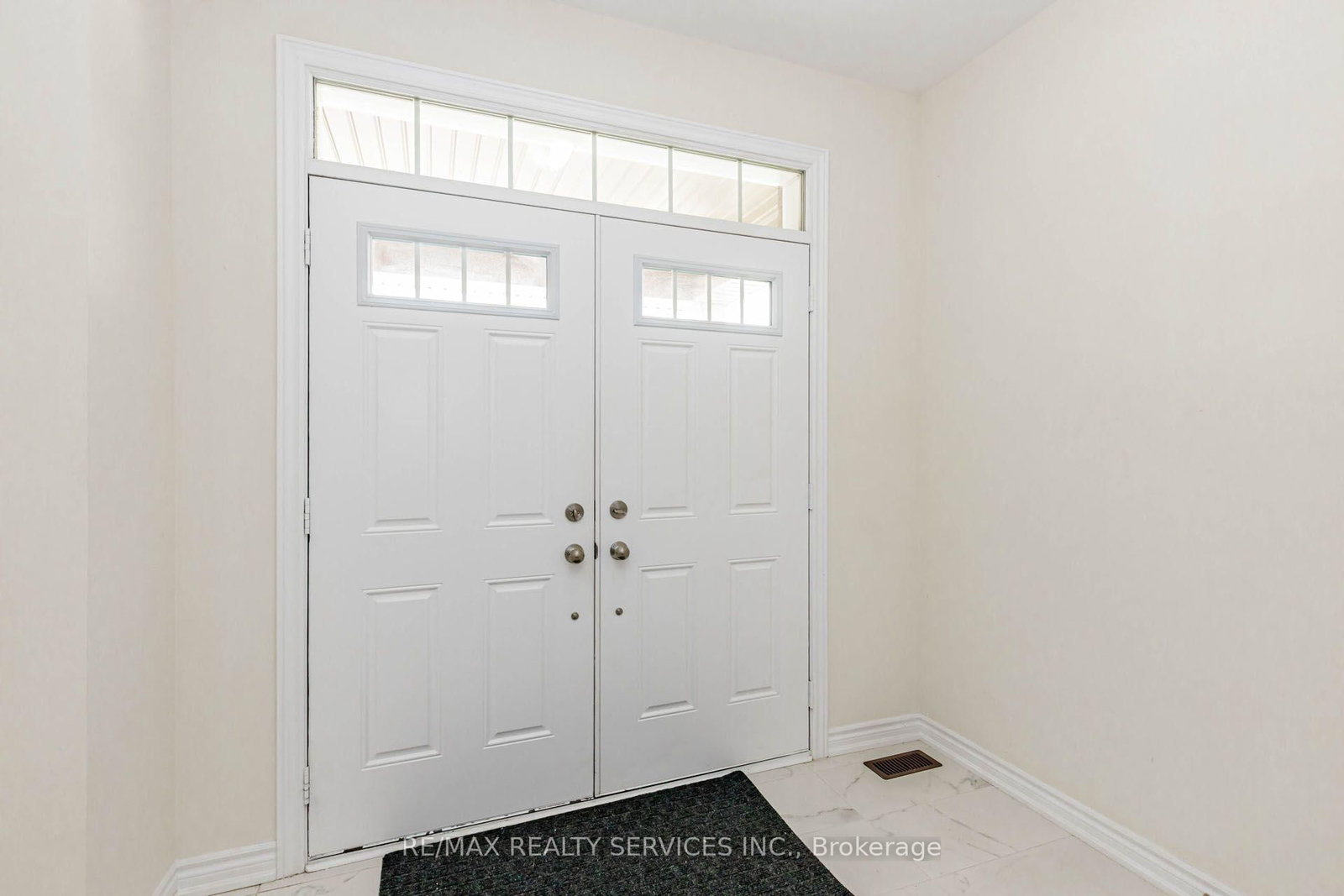 37 Royal Fern Crescent • Caledon, ON photo 4