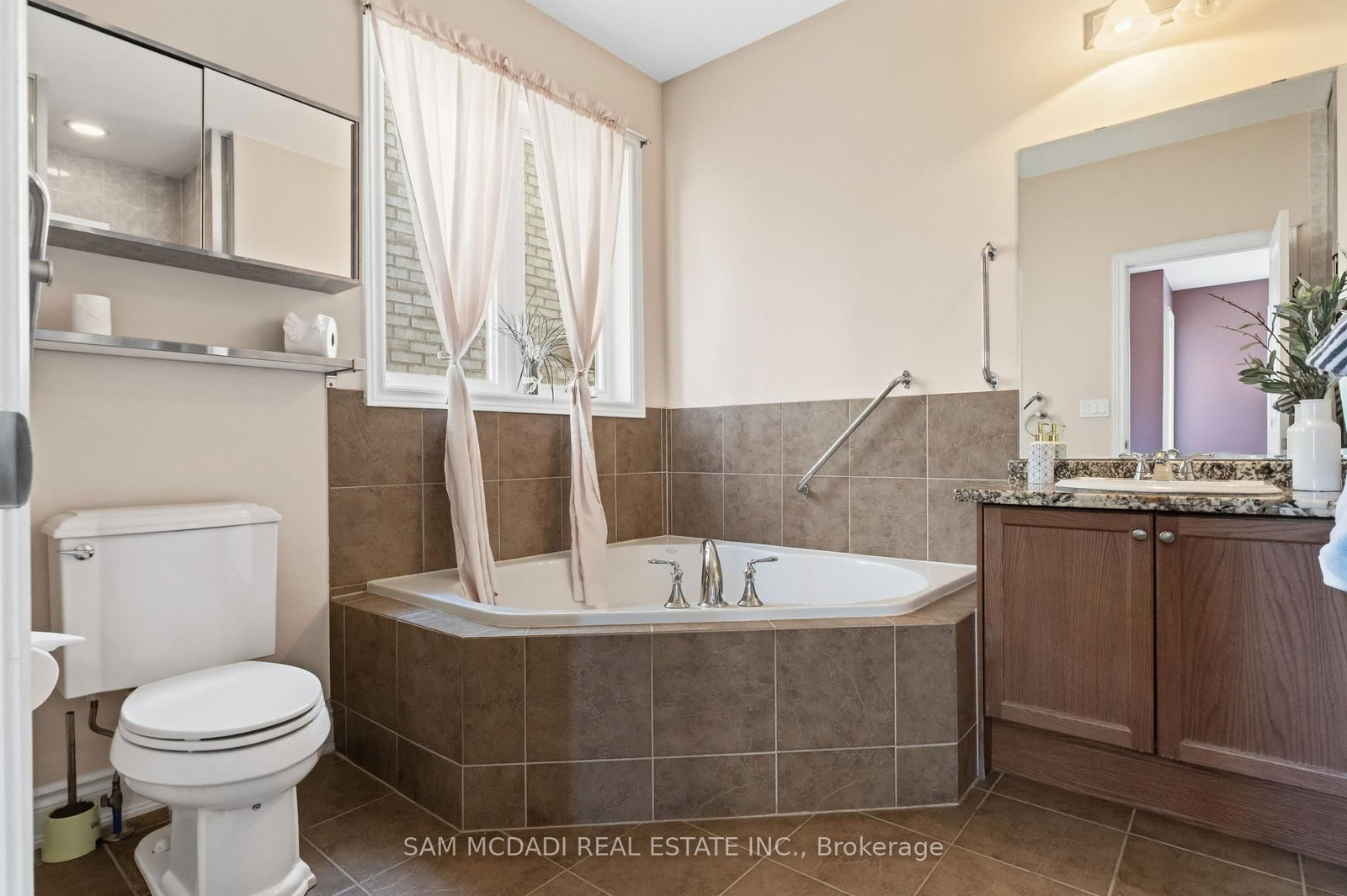 15 Eaglesprings Crescent • Brampton, ON photo 17