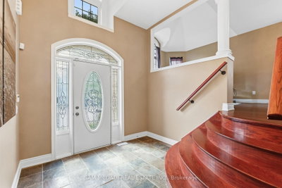 15 Eaglesprings Crescent • Brampton, ON photo 3