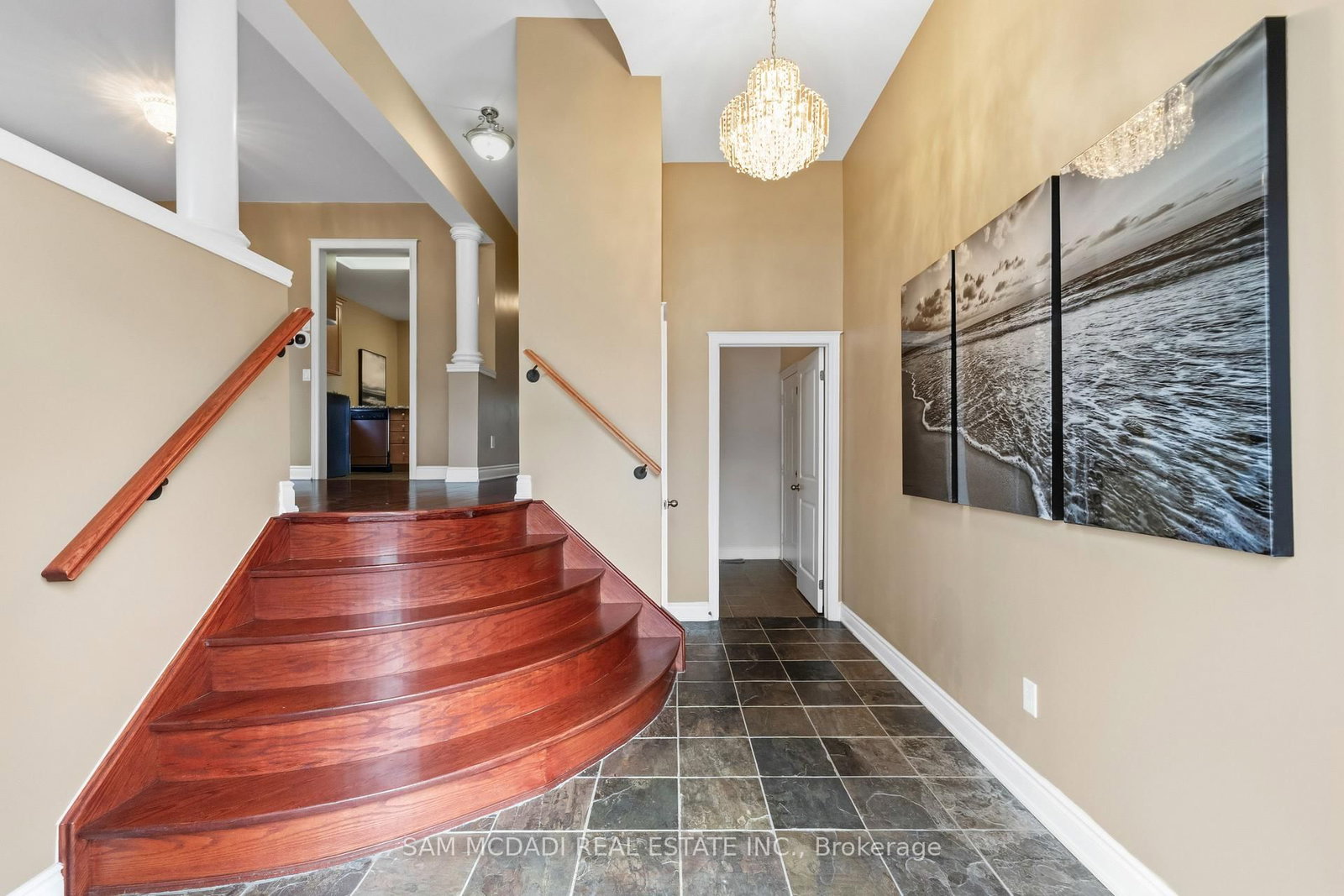 15 Eaglesprings Crescent • Brampton, ON photo 5
