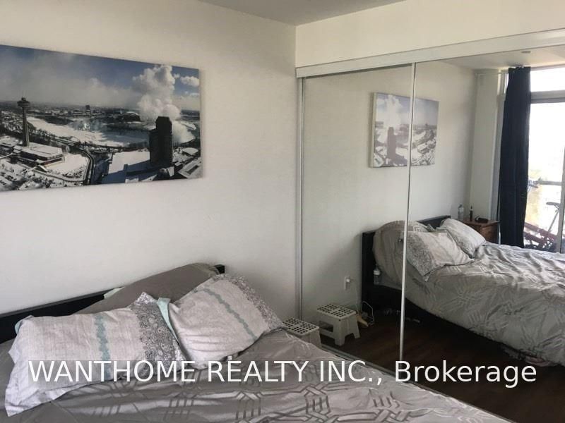 1909 - 56 Annie Craig Drive NE