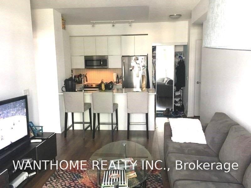 1909 - 56 Annie Craig Drive NE