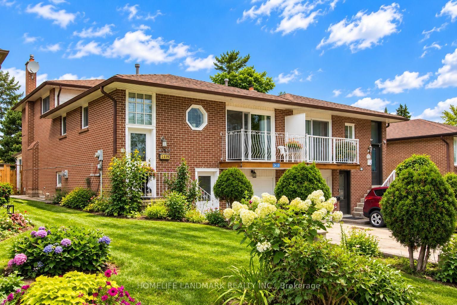 2419 Cashmere Avenue • Mississauga, ON photo 1