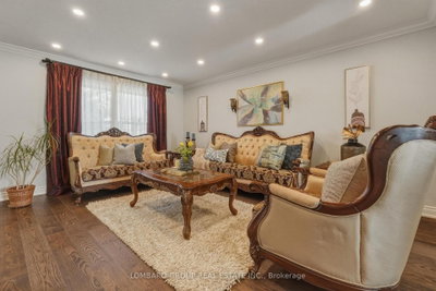 10 Whitmore Court • Brampton, ON photo 4
