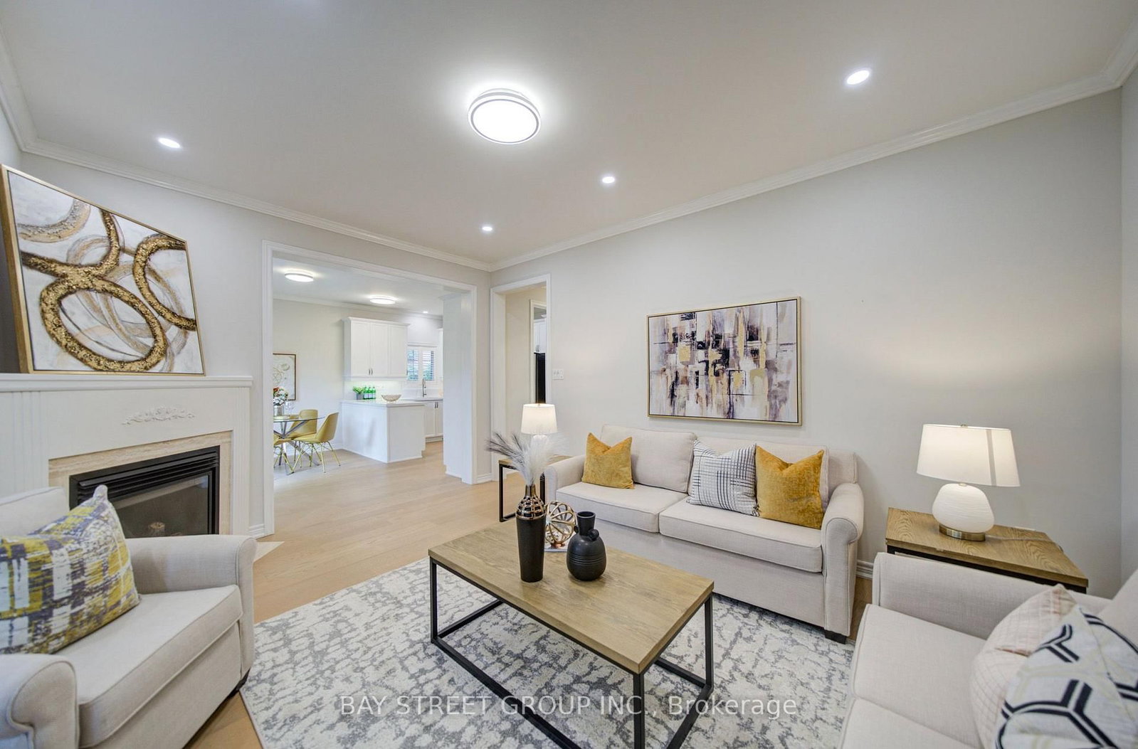 2422 Hertfordshire Way • Oakville, ON photo 12