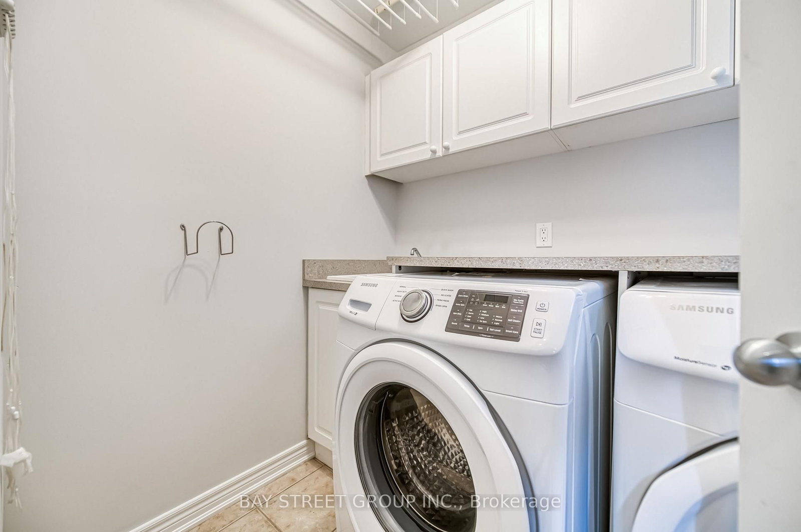 2422 Hertfordshire Way • Oakville, ON photo 22