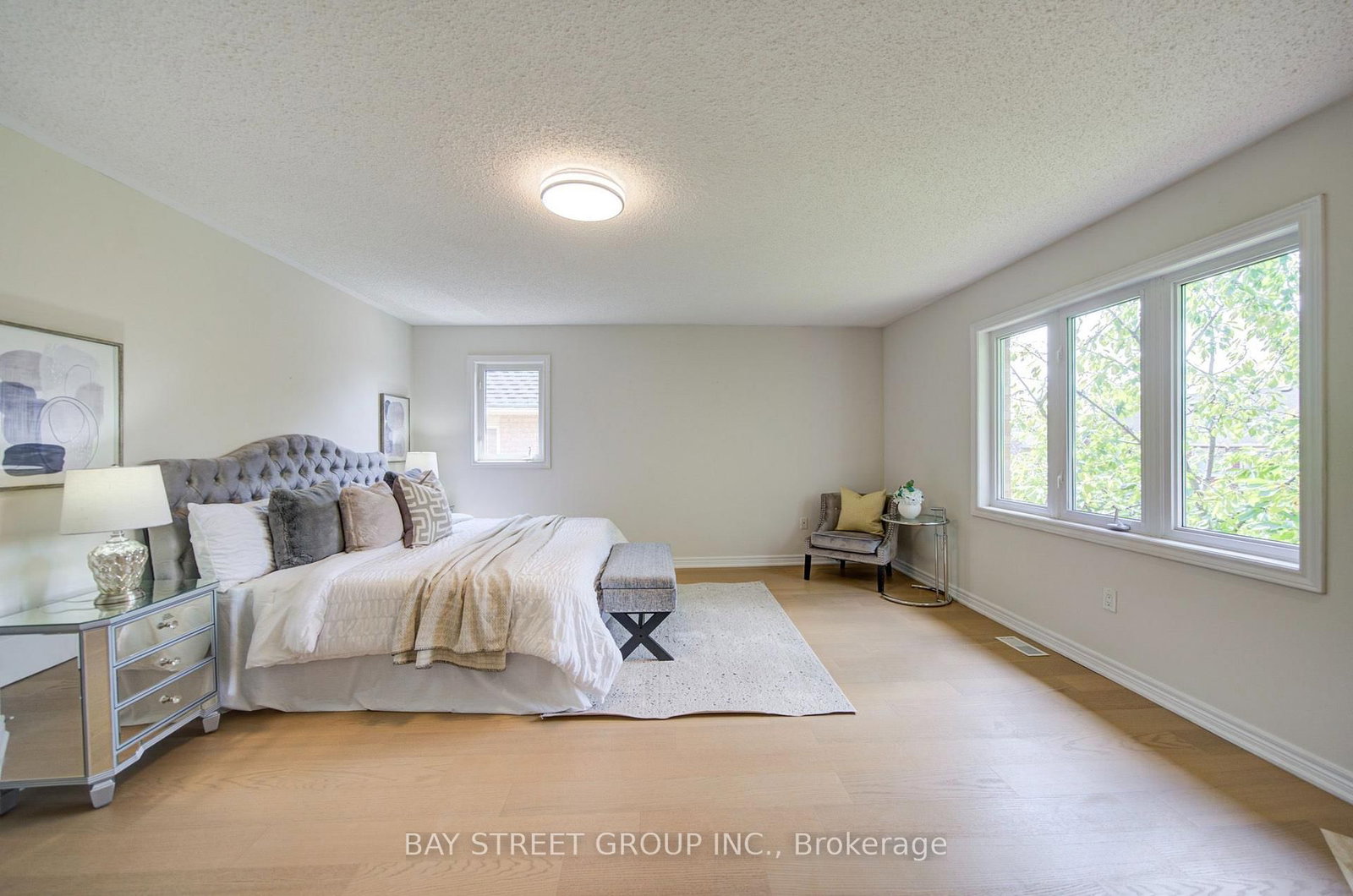 2422 Hertfordshire Way • Oakville, ON photo 25