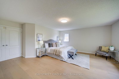 2422 Hertfordshire Oakville,ON L6H 7M5 — Photo 26