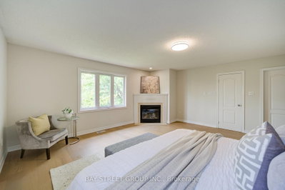 2422 Hertfordshire Oakville,ON L6H 7M5 — Photo 28