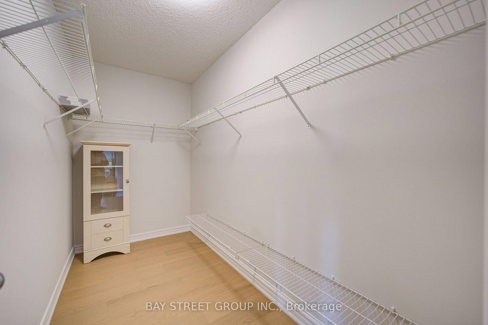 2422 Hertfordshire Way • Oakville, ON photo 29