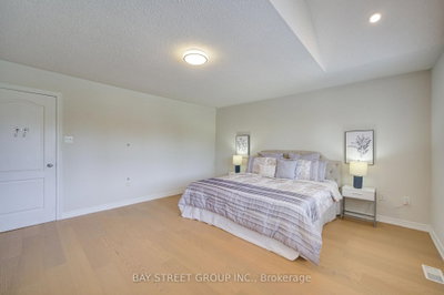 2422 Hertfordshire Oakville,ON L6H 7M5 — Photo 36