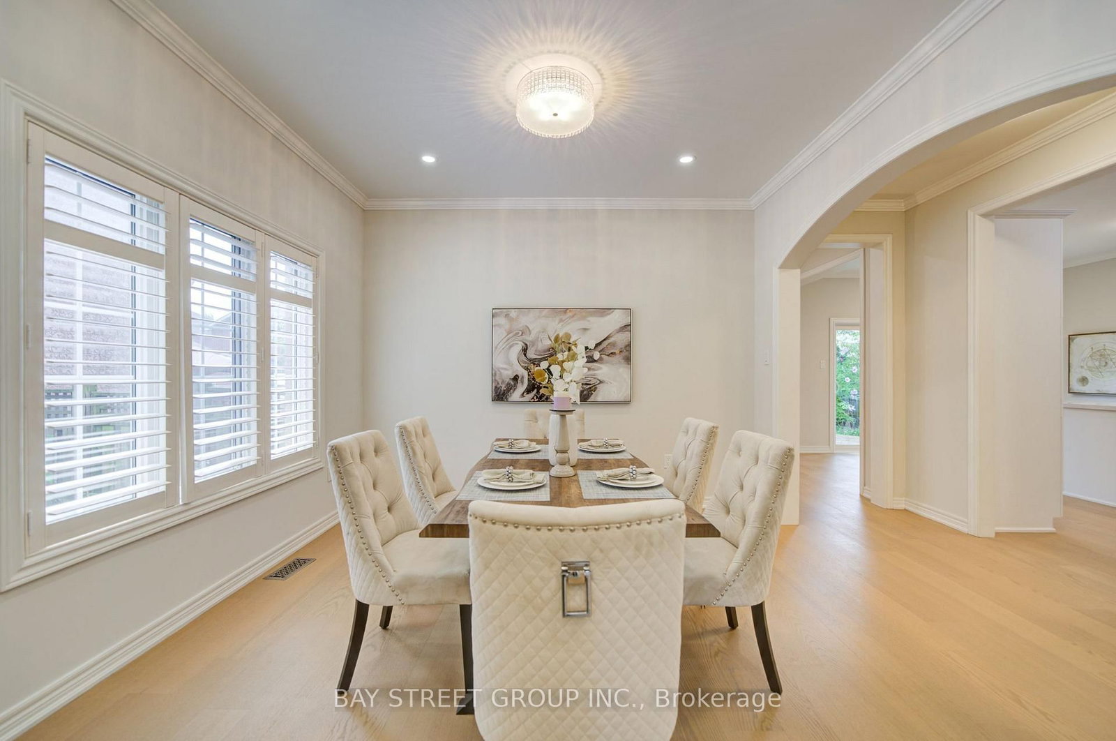 2422 Hertfordshire Way • Oakville, ON photo 6