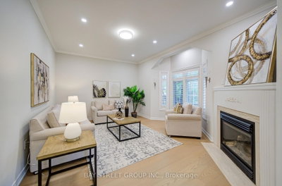 2422 Hertfordshire Way • Oakville, ON photo 9