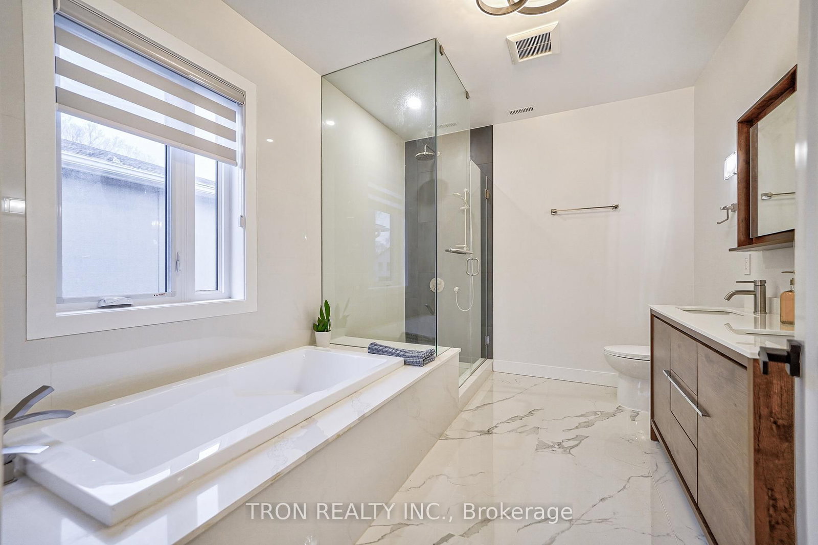 38 Uno Drive • Toronto, ON photo 22