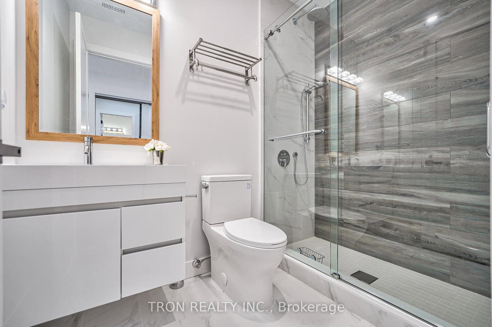 38 Uno Drive • Toronto, ON photo 31
