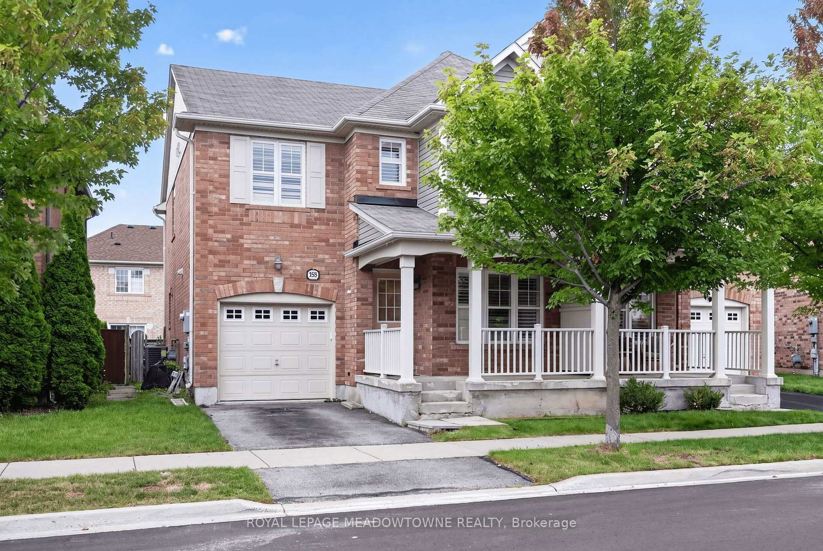 928 Raftis Crescent • Milton, ON photo 1