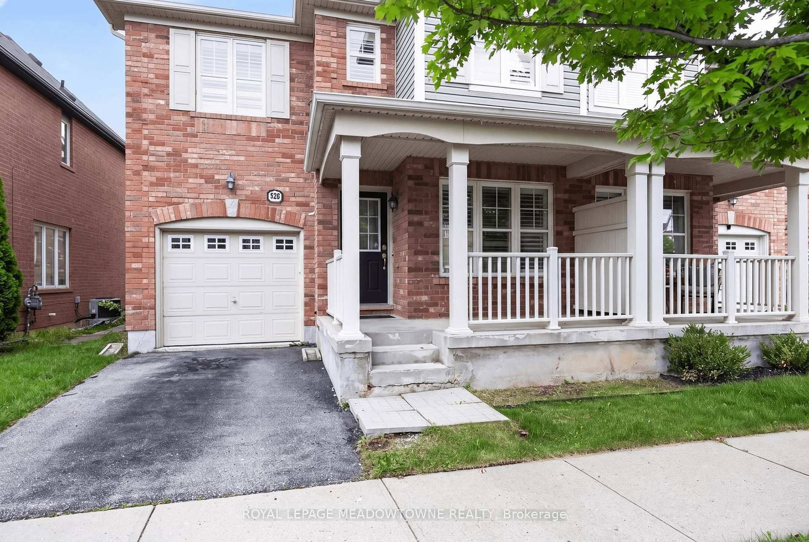 928 Raftis Crescent • Milton, ON photo 2