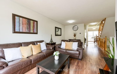 3020 Cedarglen Gate • #21 • Mississauga, ON photo 5