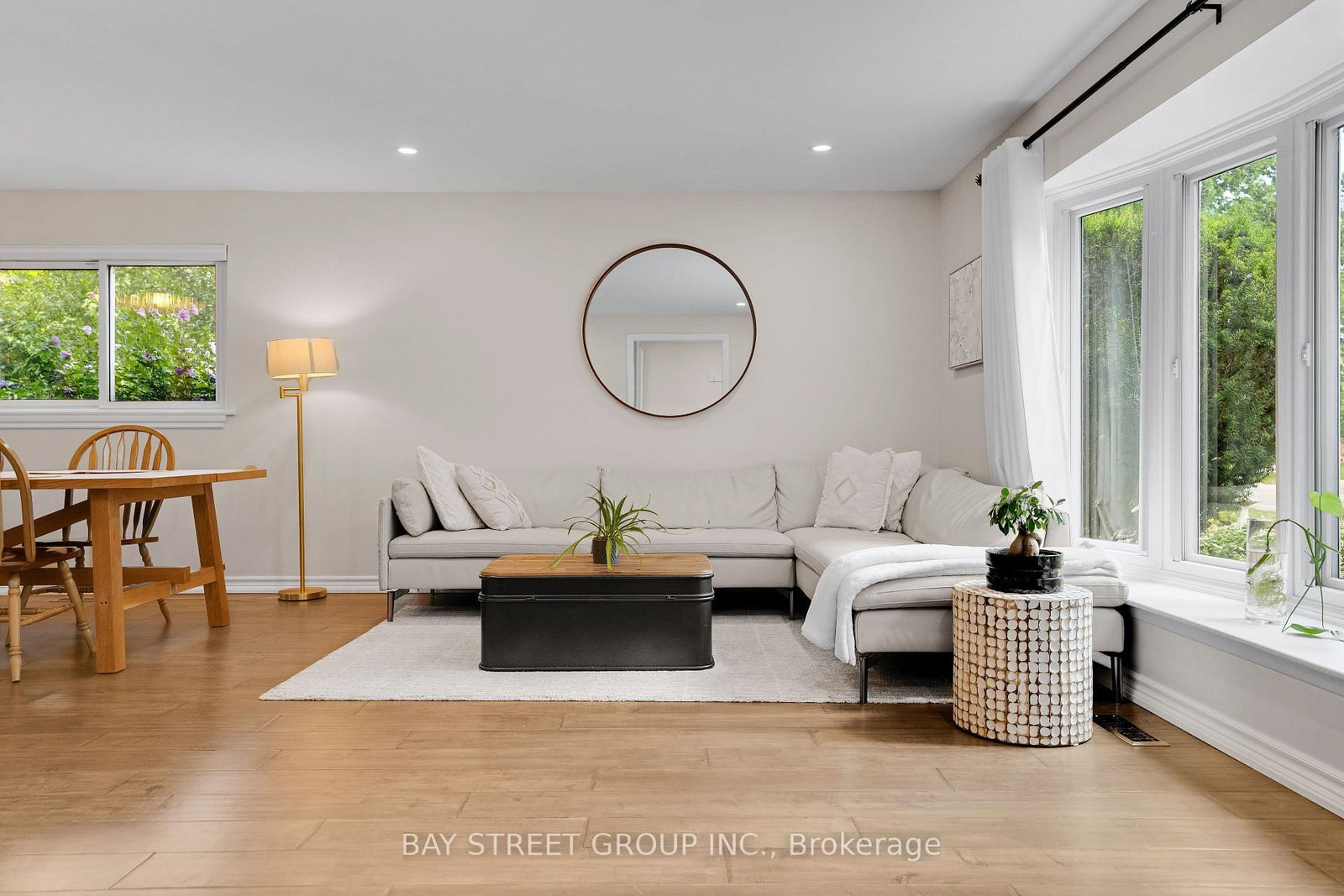 2283 Devon Road • Oakville, ON photo 11
