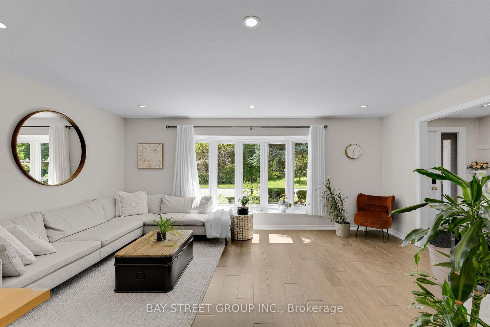 2283 Devon Road • Oakville, ON photo 13