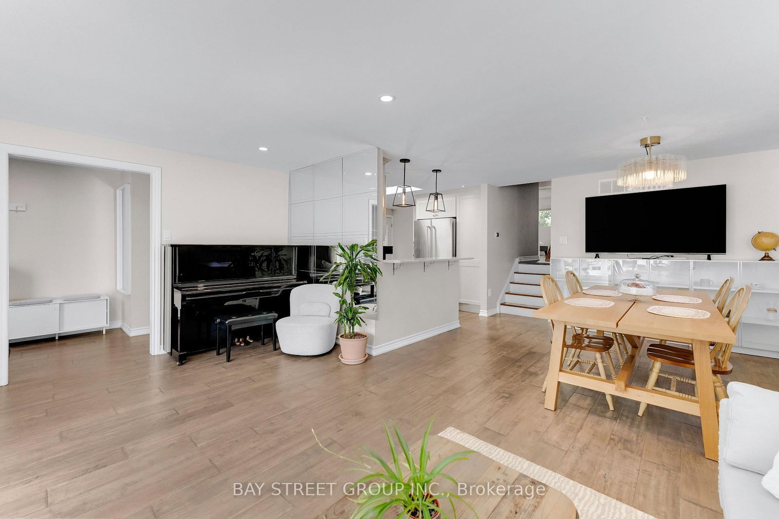 2283 Devon Road • Oakville, ON photo 15