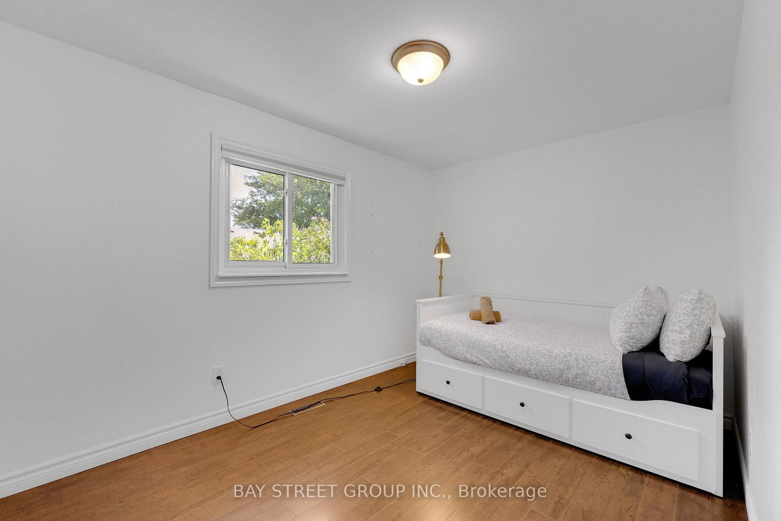 2283 Devon Road • Oakville, ON photo 27