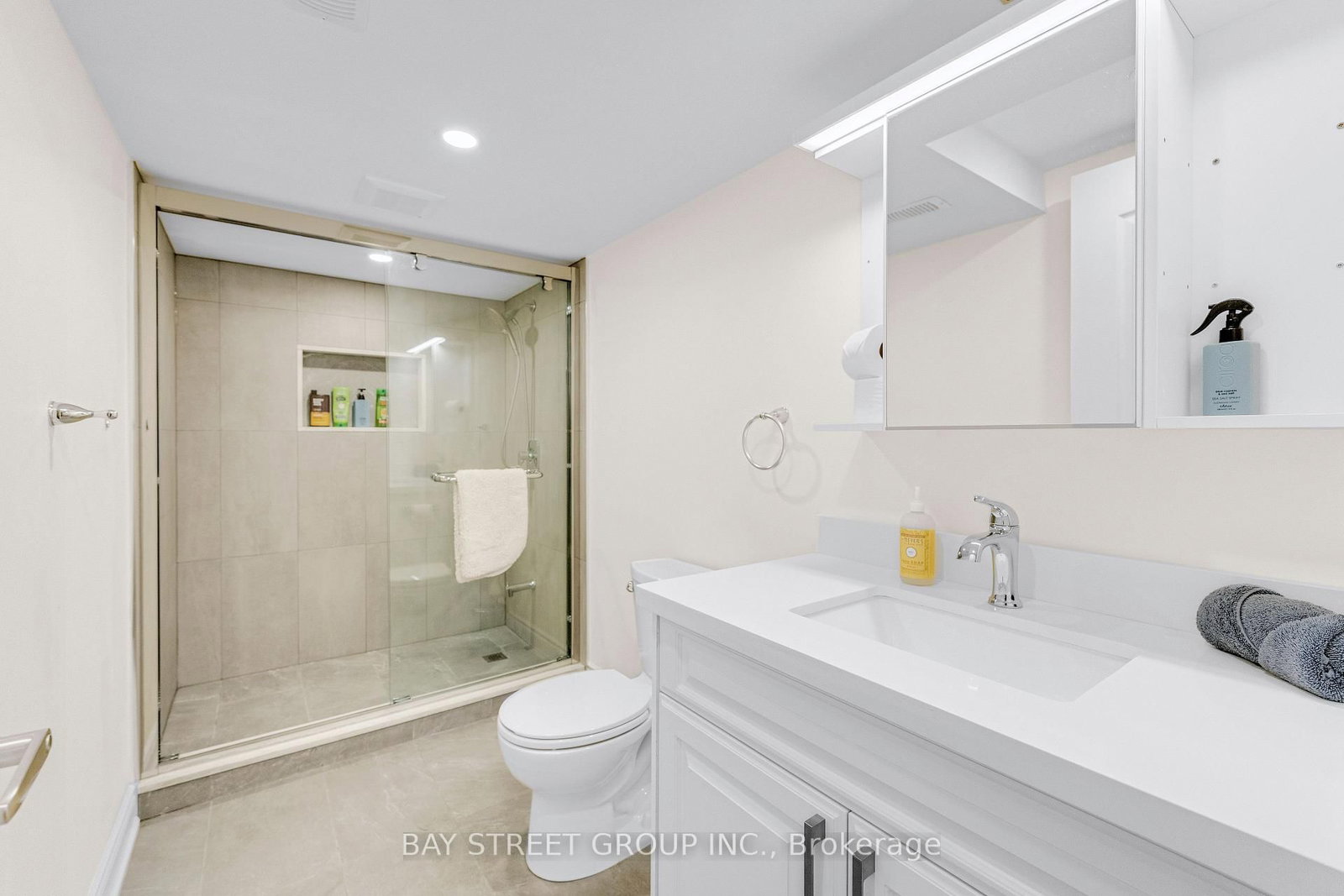 2283 Devon Road • Oakville, ON photo 35