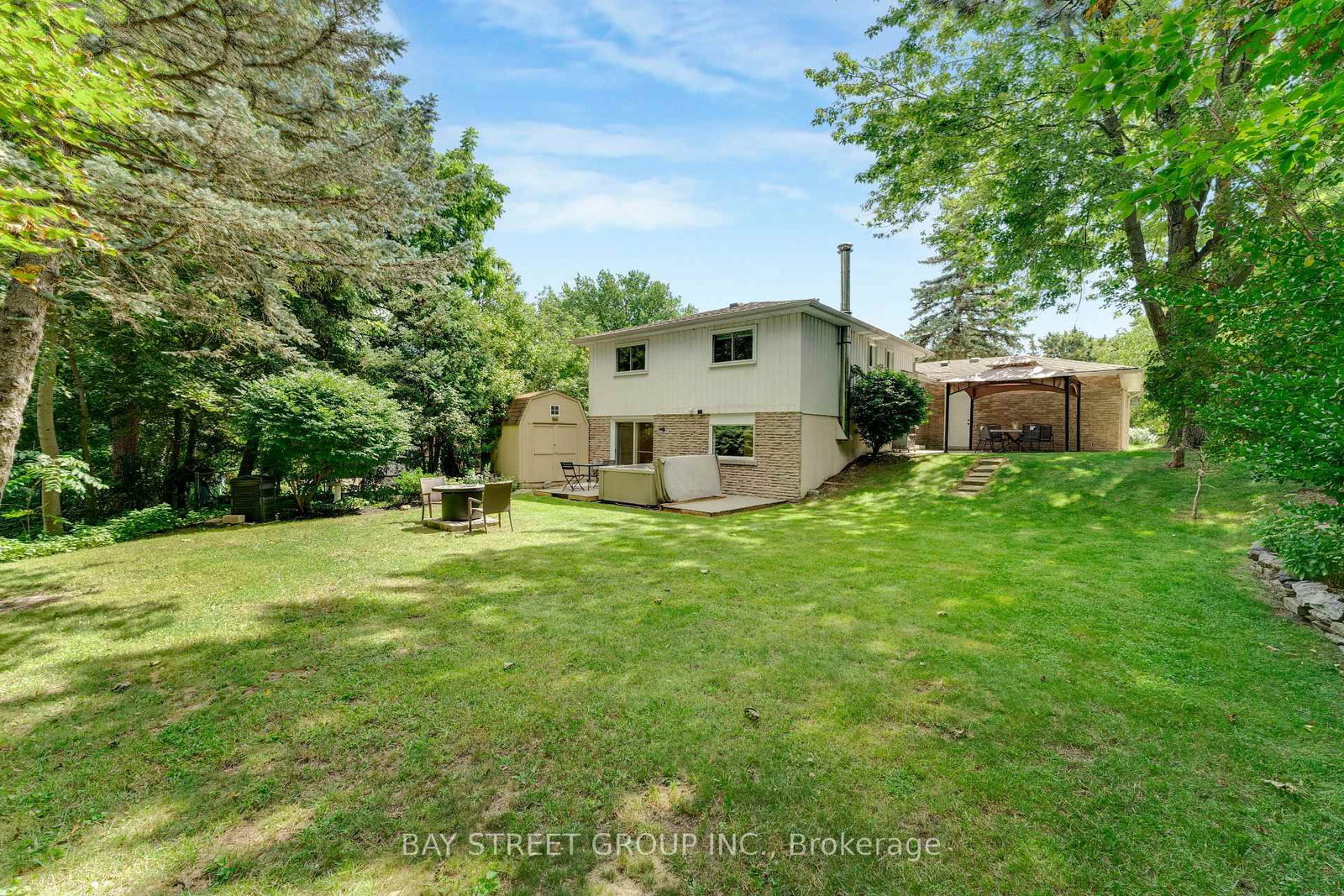 2283 Devon Road • Oakville, ON photo 40