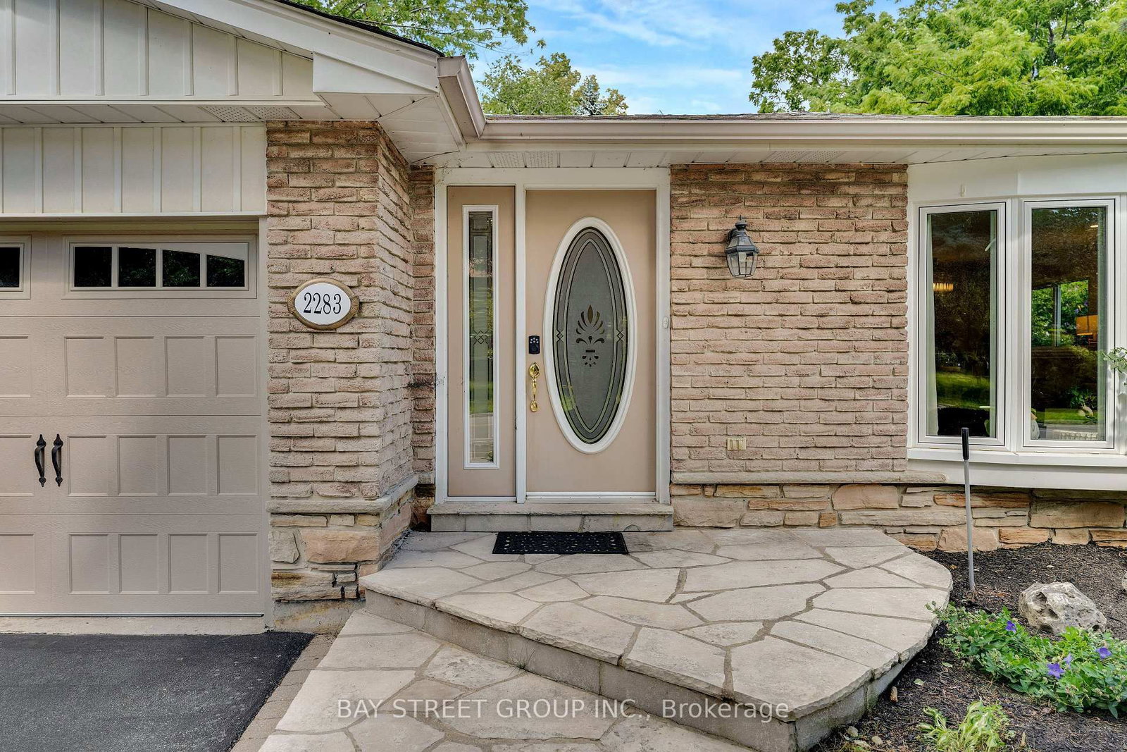 2283 Devon Road • Oakville, ON photo 8