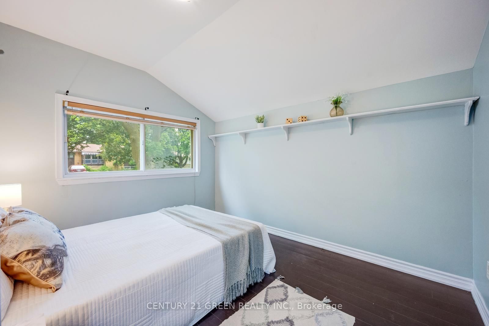 11 Burgby Avenue • Brampton, ON photo 25