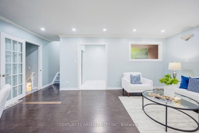 11 Burgby Avenue • Brampton, ON photo 5