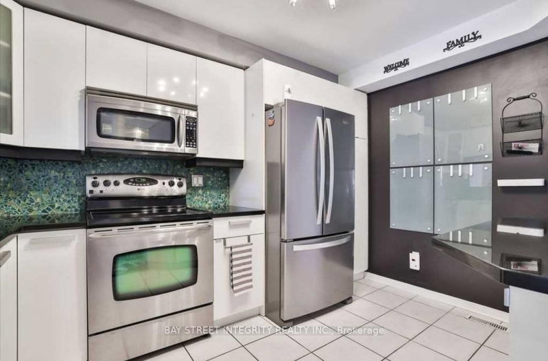 2054 Glenhampton Oakville,ON L6M 3T9 — Photo 4
