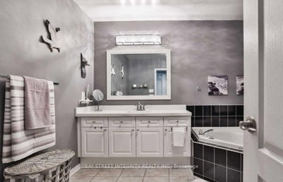 2054 Glenhampton Oakville,ON L6M 3T9 — Photo 9