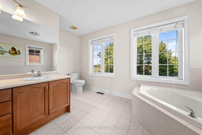 52 Mount Royal Brampton,ON L6P 2K4 — Photo 28