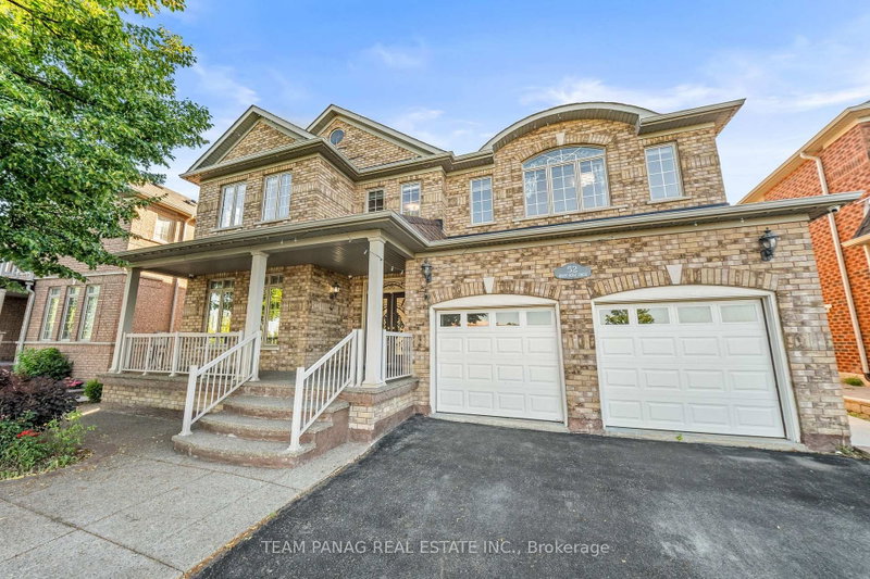 52 Mount Royal Circle