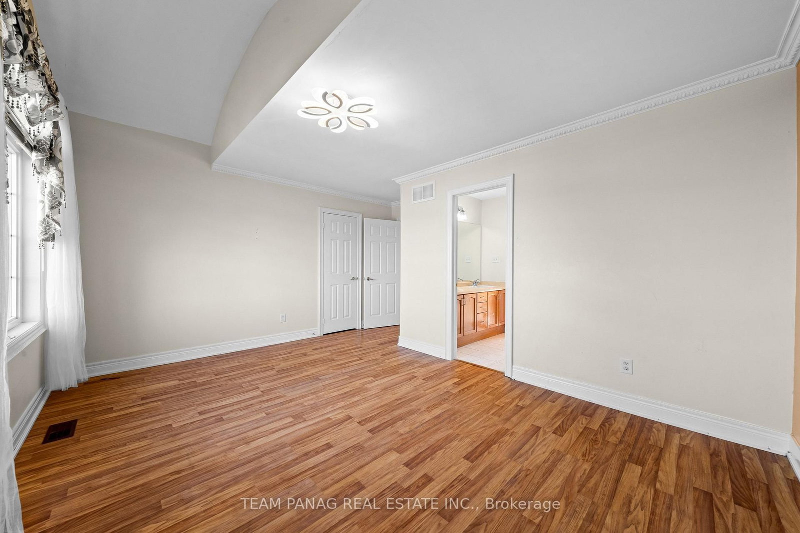 52 Mount Royal Circle • Brampton, ON photo 33