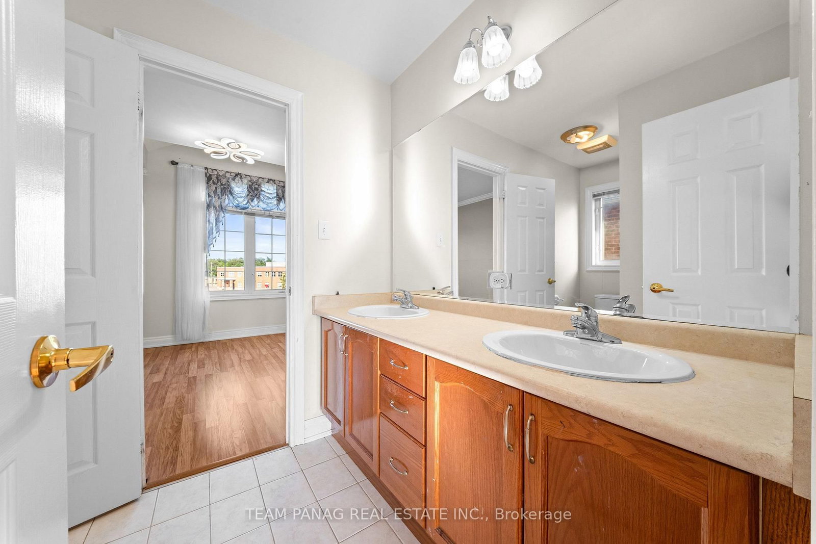 52 Mount Royal Circle • Brampton, ON photo 34