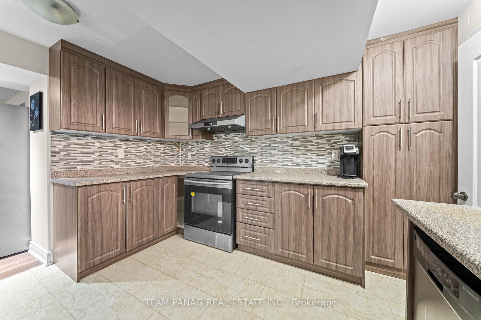 52 Mount Royal Circle • Brampton, ON photo 41