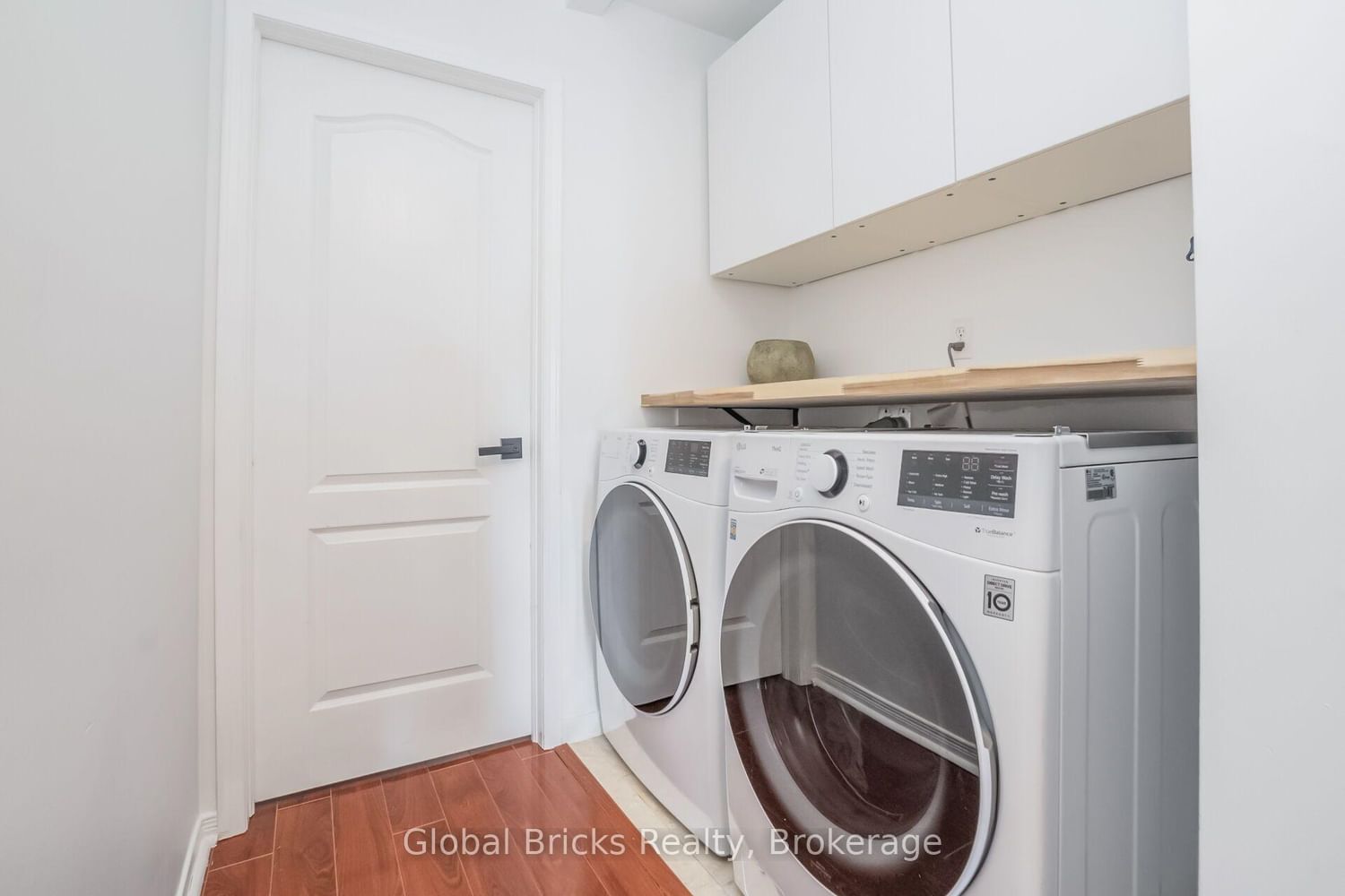 585 Candlestick Circle • Mississauga, ON photo 21