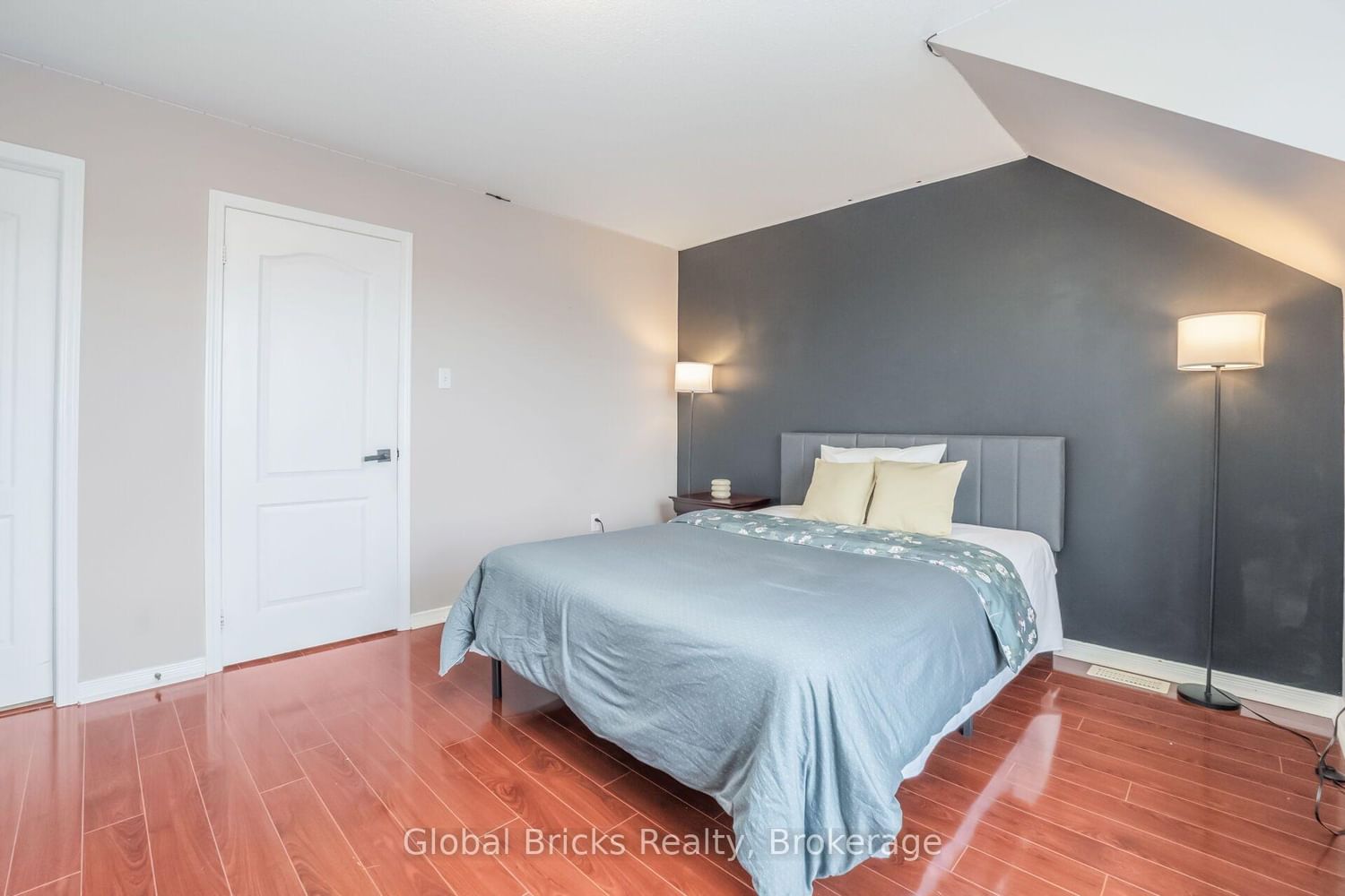 585 Candlestick Circle • Mississauga, ON photo 32